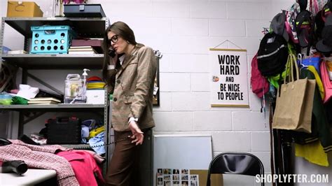 Shoplyfter.24.01.26.Fiona.Frost.The.Spoiled.Thief..
